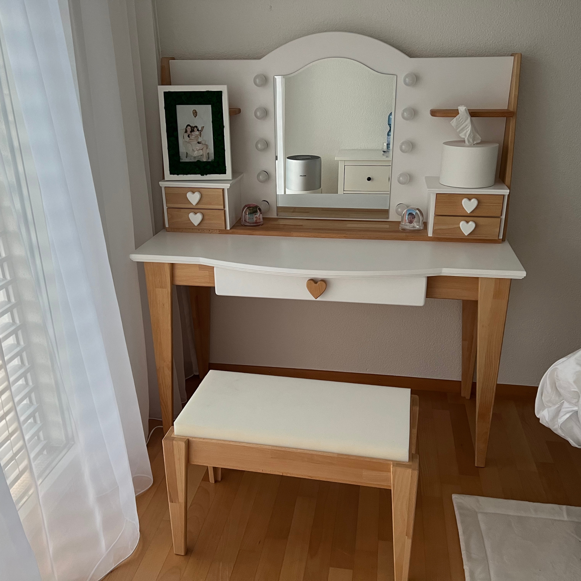 Large Vanity desk with mirror and lights