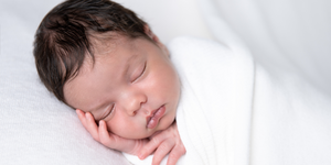 I primi sei mesi con il neonato dalla prospettiva montessoriana AVWoodSy